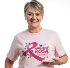 Outubro Rosa: Deputada transforma luta pessoal em apoio às mulheres no combate ao câncer
