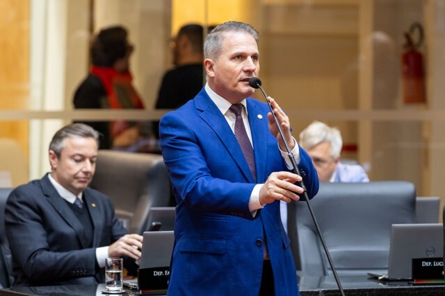 Deputado Altair Silva.