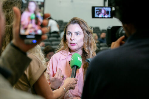 - Deputada Paulinha (Podemos)