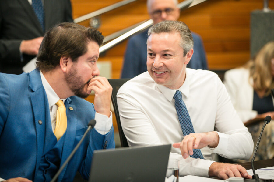 - Deputado Alex Brasil (PL)
- Deputado Napoleão Bernardes (PSD)