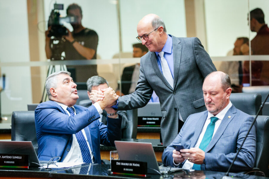 - Deputado Antídio Lunelli (MDB) 	
 - Deputado José Milton Scheffer (PP)
 - Deputado Mauro de Nadal (MDB)