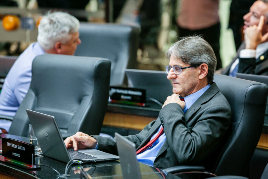 - Deputado Neodi Saretta (PT)