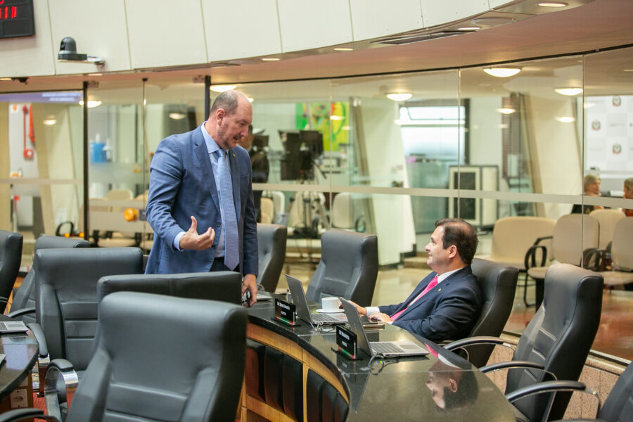 - Deputado José Milton Scheffer (PP) - Deputado Sérgio Guimarães(União)