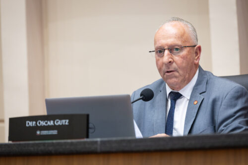 - Deputado Oscar Gutz (PL)