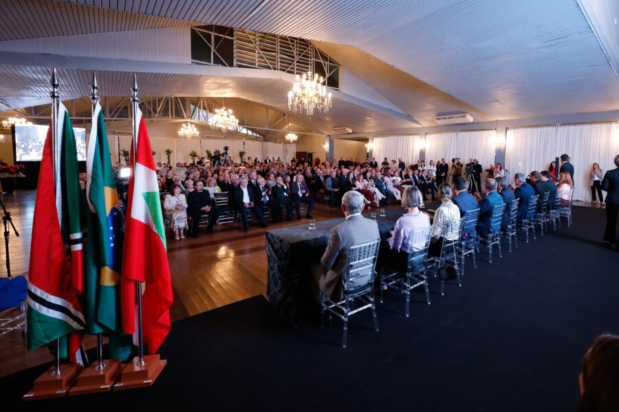 A solenidade aconteceu na Sociedade Recreativa Mampituba.