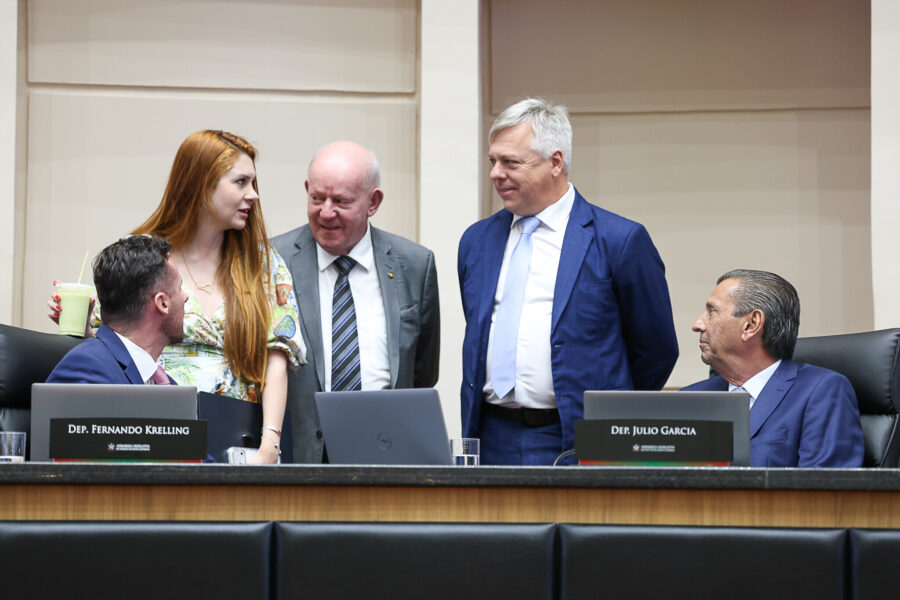 - Deputado Fernando Krelling (MDB) - Deputada Ana Campagnolo (PL) - Deputado Marcos Vieira (PSDB) -Deputado Fabiano da Luz (PT)  - Deputado Julio Garcia (PSD)
