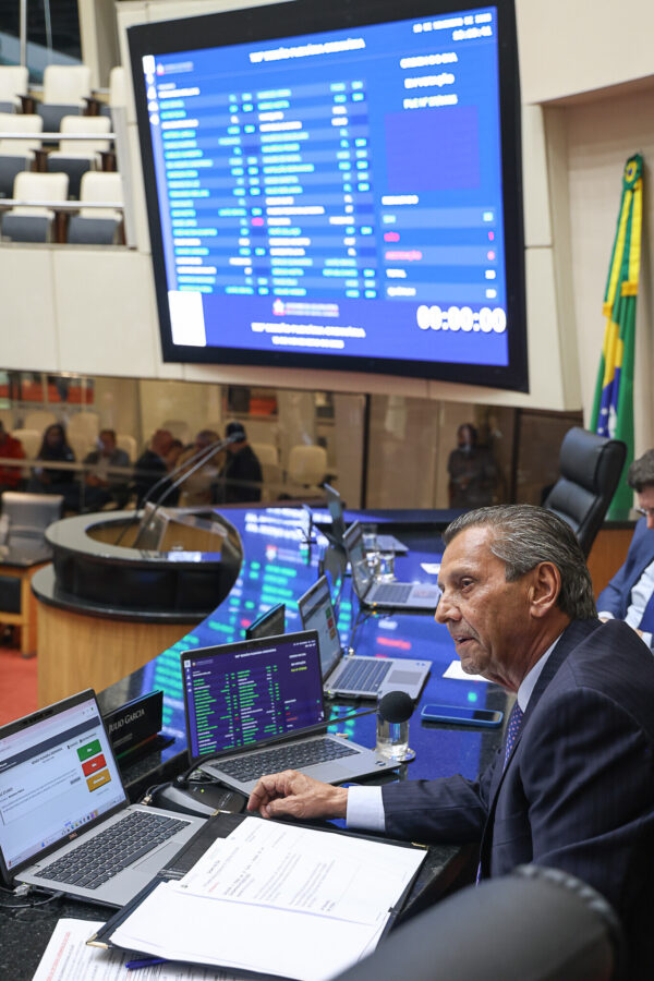- Deputado Julio Garcia