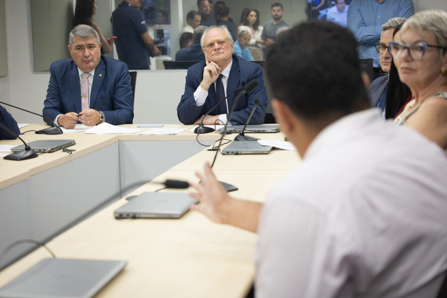 - Deputado Dr. Vicente Caropreso (PSDB)