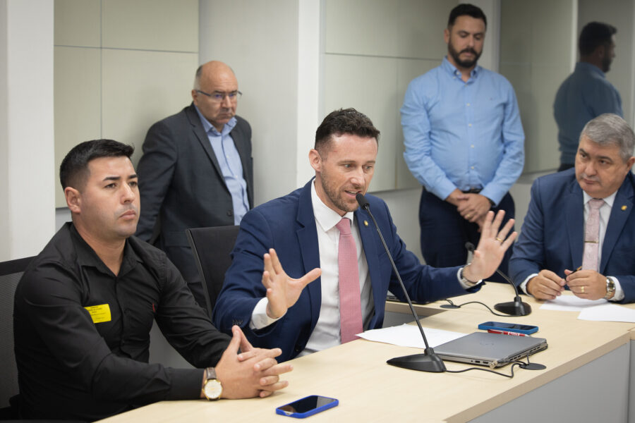 - Deputado Fernando Krelling (MDB) 	 - Deputado Antídio Lunelli (MDB)