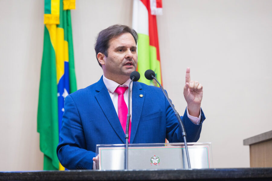 - Deputado Sérgio Guimarães(União)