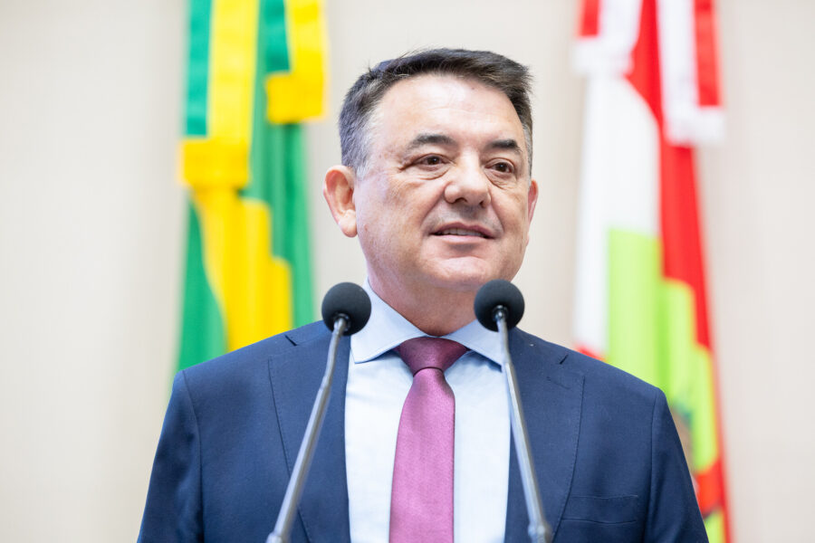 Deputado Maurício Peixer.