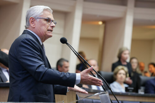 - Eduardo Pinho Moreira - Ex. Governador de Santa Catarina