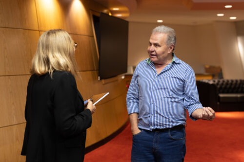 Estímulo ao aprimoramento do servidor serviu como motivação inicial