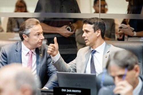 - Deputado Napoleão Bernardes (PSD)
 - Deputado Marcos da Rosa (União)