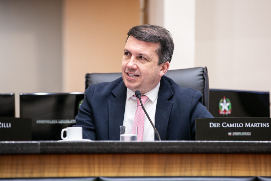 Deputado Camilo Martins, autor do projeto