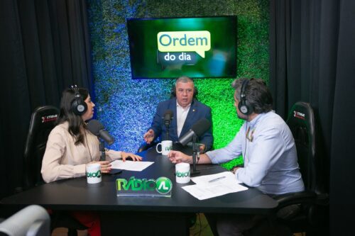 Mário Motta propõe intercâmbio internacional para alunos das escolas públicas estaduais