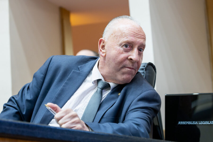 - Deputado Oscar Gutz (PL)