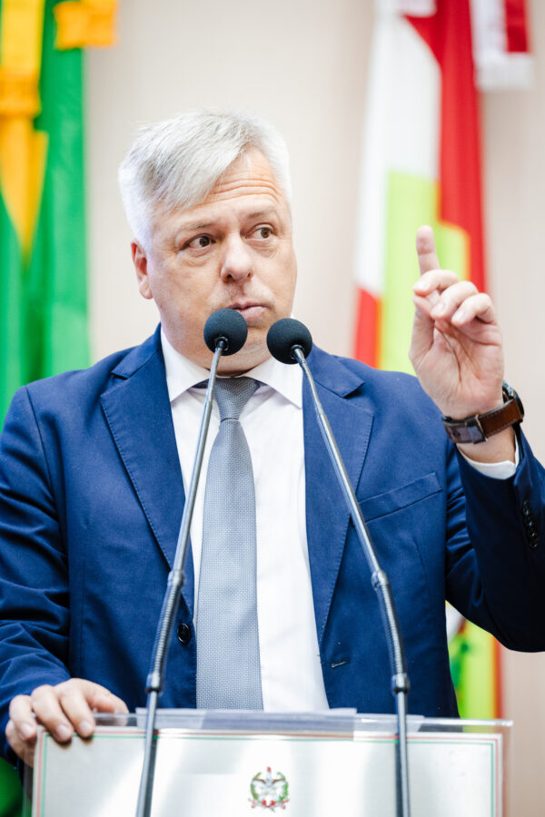 - Deputado Fabiano da Luz (PT)