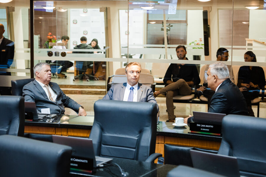 - Deputado Mário Motta (PSD)
- Deputado Napoleão Bernardes (PSD)
 - Deputado Sargento Lima (PL)