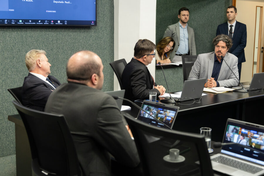 - Deputado Jessé Lopes (PL) 
 - Deputado Nilso Berlanda (PL)
- Deputado Junior Cardoso (PRD)
 - Deputado Marquito (PSOL)