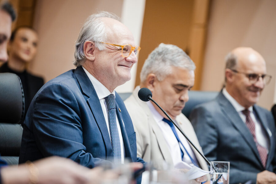 - Deputado Dr. Vicente Caropreso (PSDB)