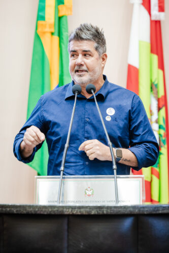 - Luciano Martins - Fundador e Presidente do Instituto Luciano Martins