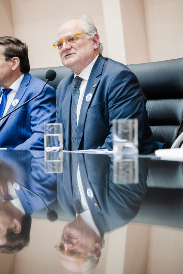 - Deputado Dr. Vicente Caropreso (PSDB)