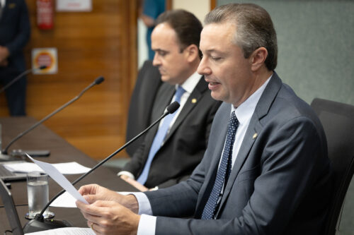 - Deputado Carlos Humberto (PL)
 - Deputado Napoleão Bernardes (PSD)