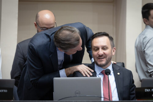 - Deputado Pepê Collaço (PP)