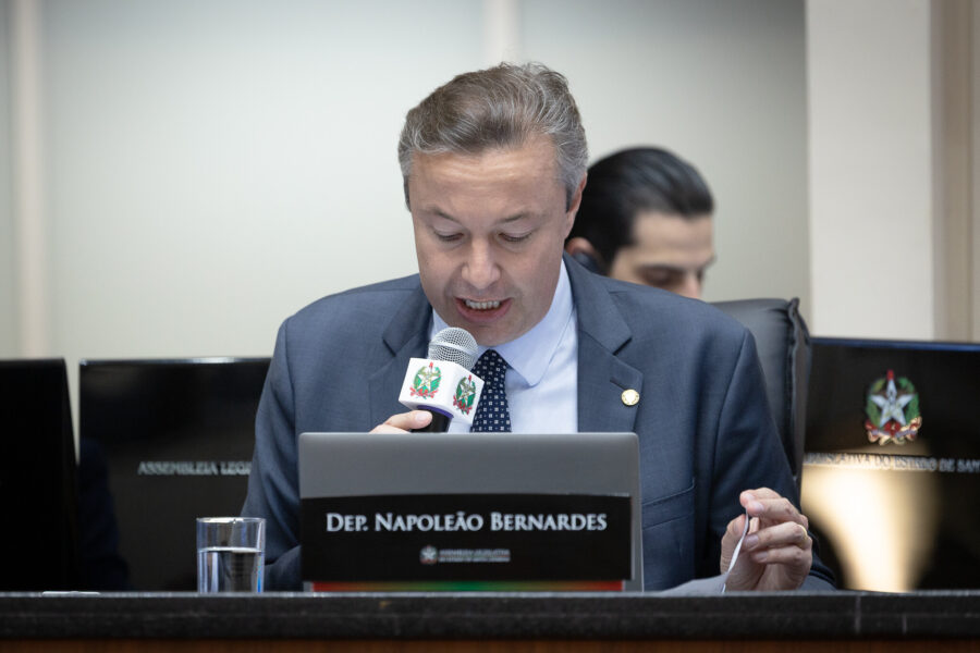 - Deputado Napoleão Bernardes (PSD)