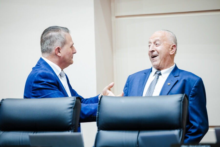 - Deputado Oscar Gutz (PL)