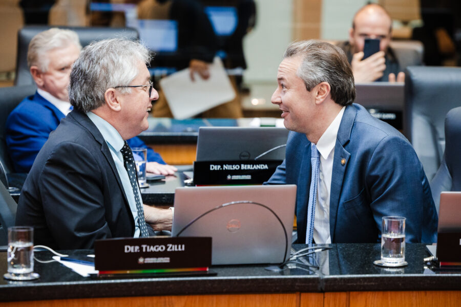 - Deputado Tiago Zilli (MDB)
 - Deputado Napoleão Bernardes (PSD)