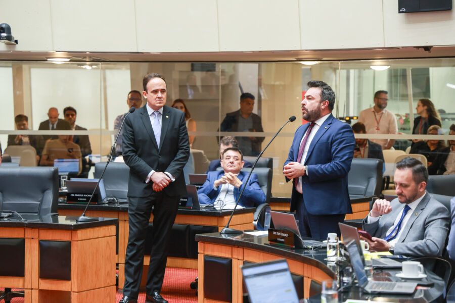 - Deputado Carlos Humberto (PL)
 - Deputado Marcius Machado (PL)