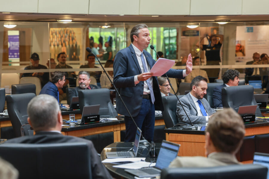 - Deputado Napoleão Bernardes (PSD)