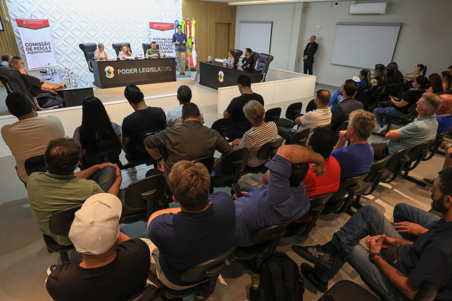 O debate aconteceu na Câmara de Vereadores de Balneário Barra do Sul.