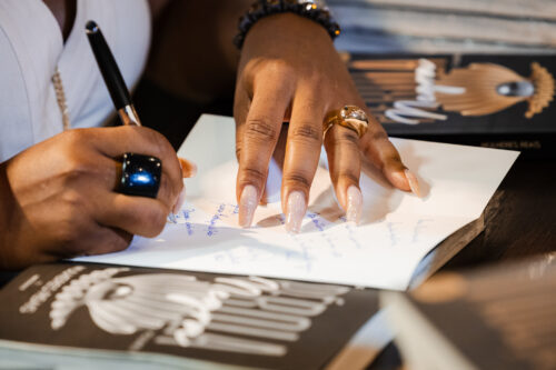 Volume 2 de “Pérola Negra – Mulheres Reais” é lançado no Parlamento