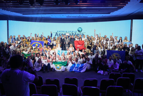 Unale encerra conferência com entrega do Prêmio Assembleia Cidadã