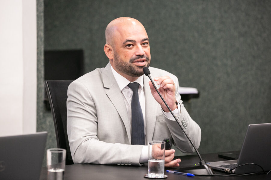 - Diogo Demarchi Silva - Secretário de Estado da Saúde de Santa Catarina.