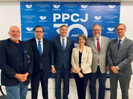 Napoleão Bernardes conclui doutorado com tese sobre papel global das cidades