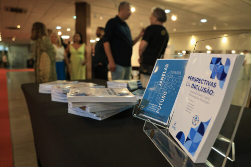 Livros de pesquisadores da UFSC abordam a acessibilidade nos meios digitais