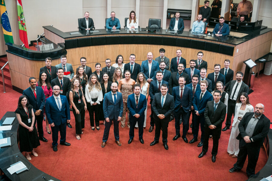 Servidores empossados.