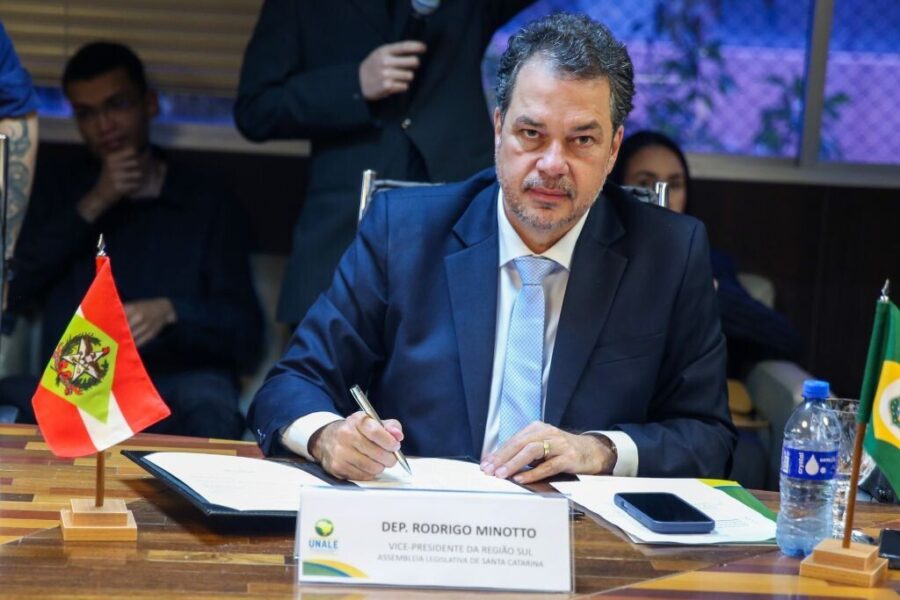 Minotto compõe a diretoria executiva da entidades que representa as assembleias legislativas e os deputados estaduais de todo o páis. FOTO: Divulgação