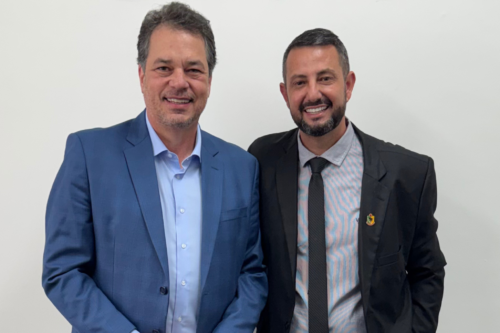 Minotto prestigia posse do vereador Neto Uggioni como presidente da Câmara de Criciúma