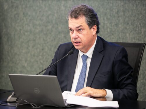 Sancionada Lei que garante piso salarial de R$ 5 mil para conselheiros tutelares em SC
