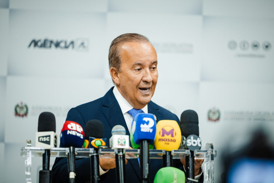 - Jorginho Mello - Governador de Santa Catarina