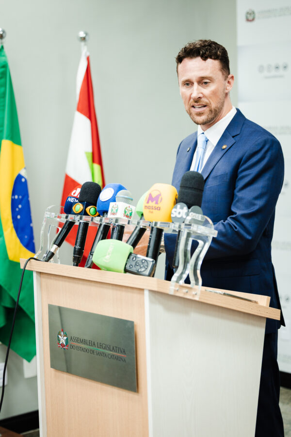 - Deputado Fernando Krelling (MDB)