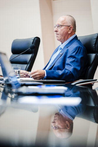 - Deputado Oscar Gutz (PL)