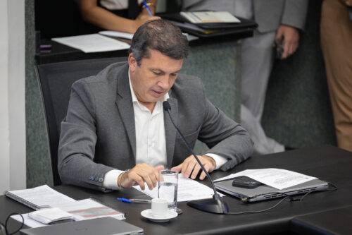 - Camilo Martins (PODEMOS)