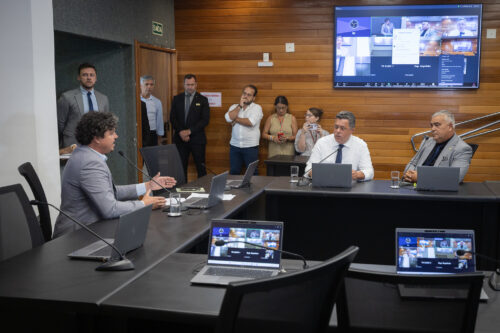 - Deputado Marquito (PSOL)
 - Deputado Sargento Lima (PL)