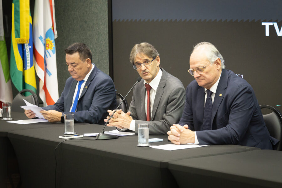 - Deputado Mauricio Peixer (PL)	
 - Deputado Neodi Saretta (PT) 	
 - Deputado Dr. Vicente Caropreso (PSDB)
